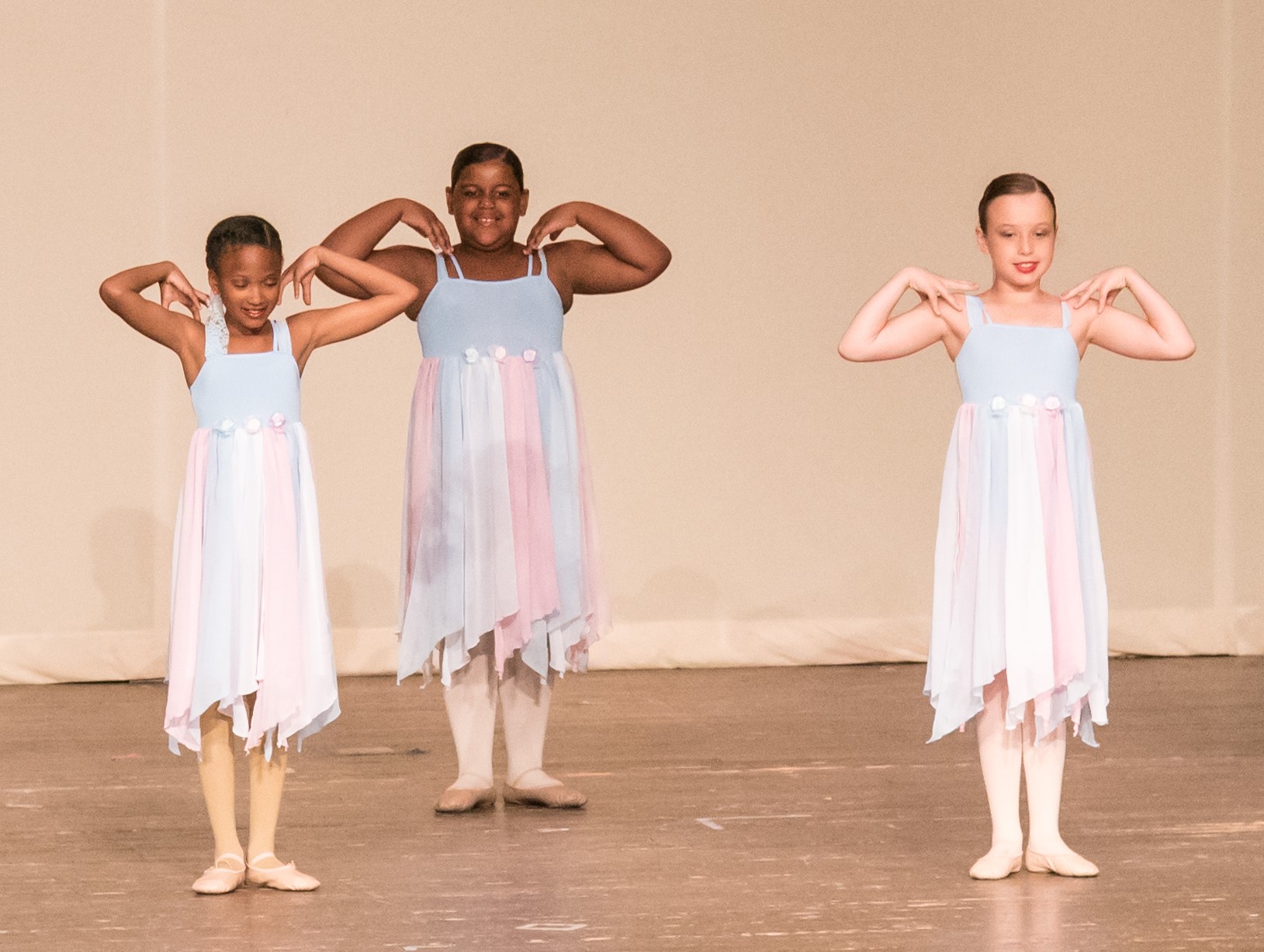 Debut Ballet (age 8 to 11)